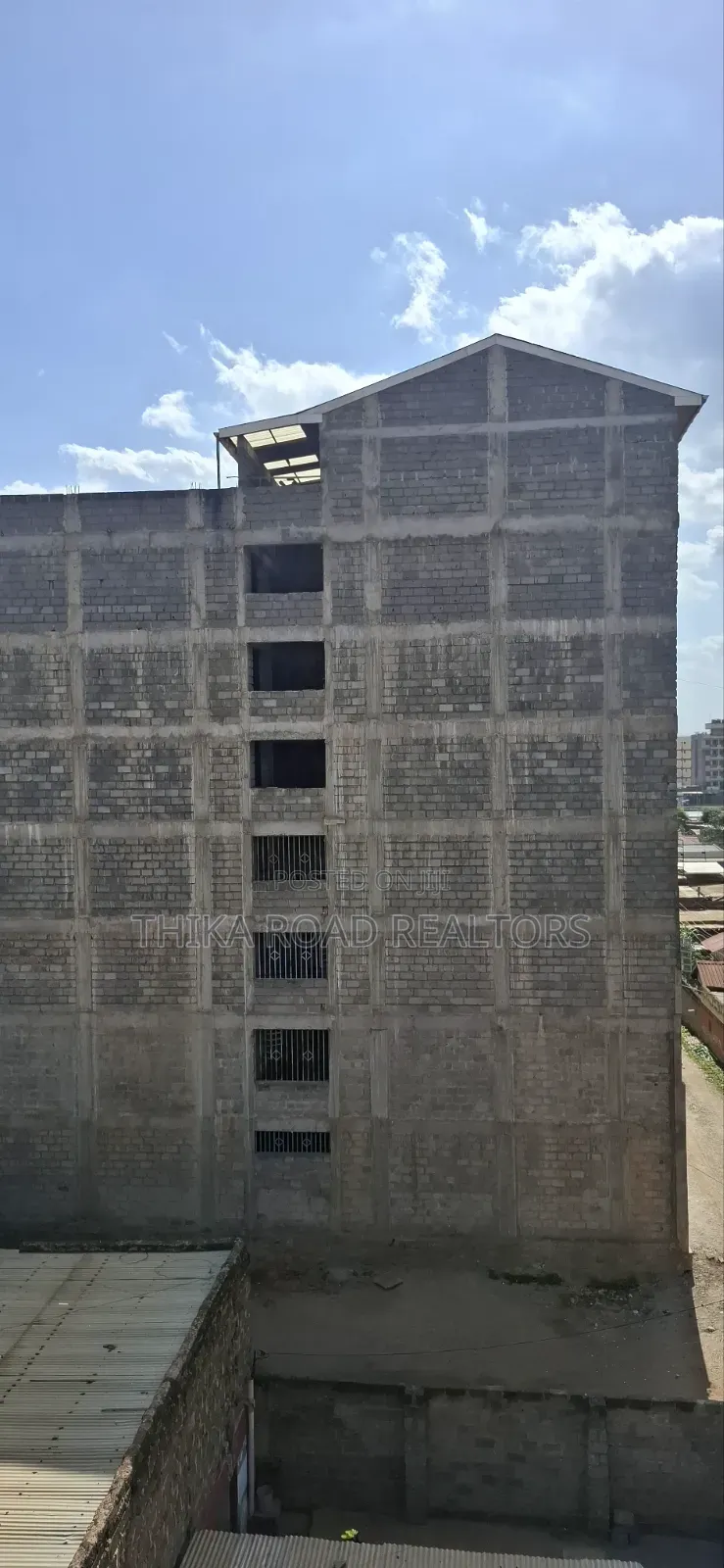 1bdrm Apartment in Kimbo for sale