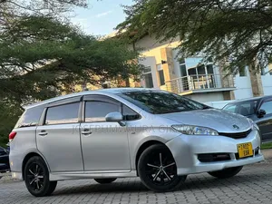 Toyota Wish 2013 Silver