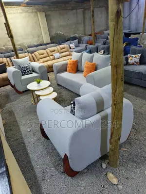 Boomerang Mahogany Stands Classic Sofa!!