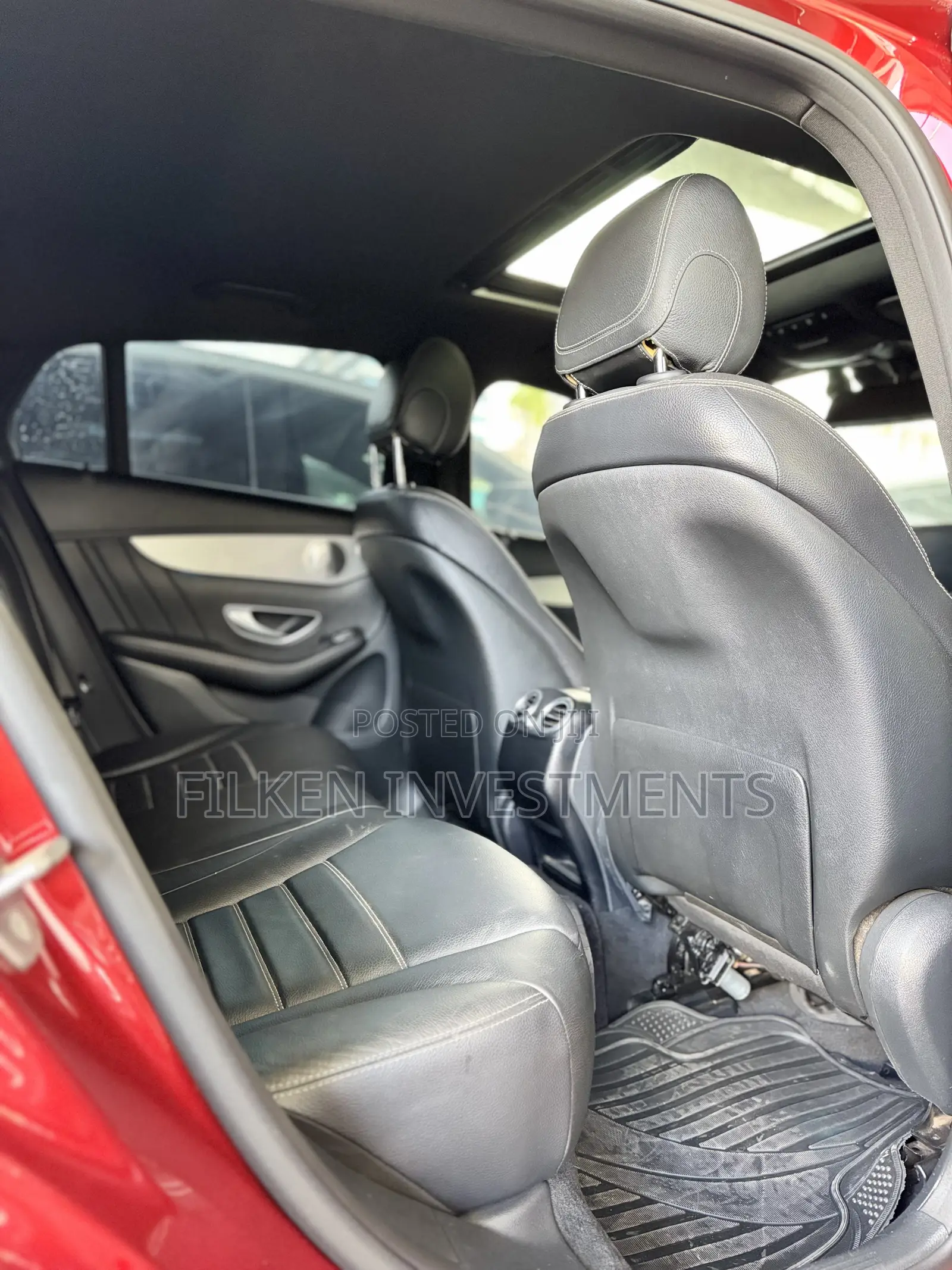 Mercedes-Benz GLC-Class GLC250 Sport Utility 4-Door (2.0L, 4cyl Turbo)