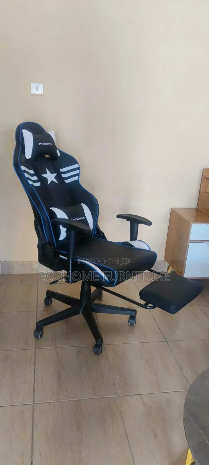 Luxury Gaming Chair With Footrest