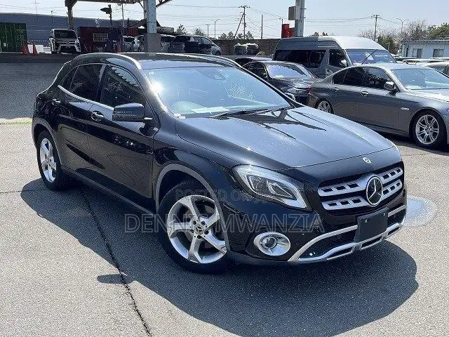 Mercedes-Benz GLA-Class 2019 Black