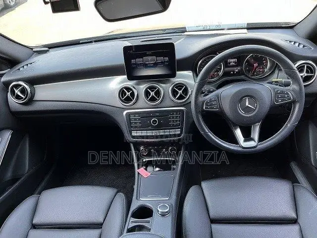 Mercedes-Benz GLA-Class 2019 Black