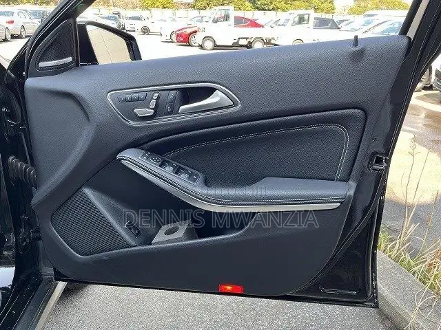 Mercedes-Benz GLA-Class 2019 Black