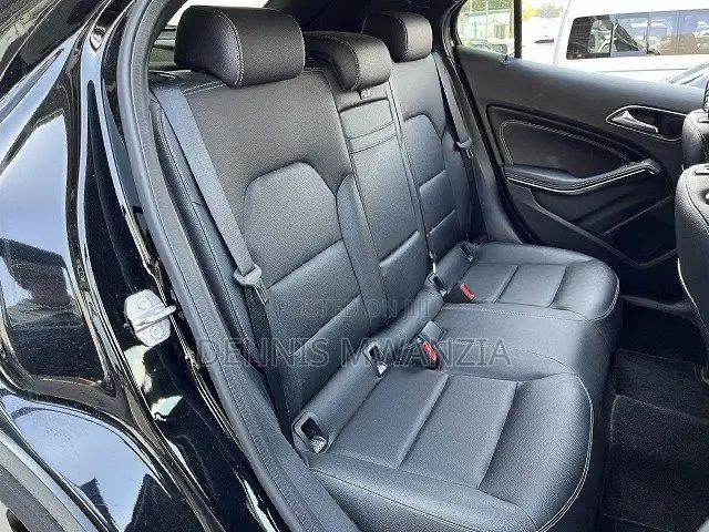 Mercedes-Benz GLA-Class 2019 Black