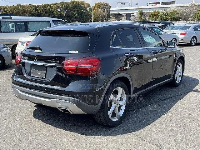 Mercedes-Benz GLA-Class 2019 Black