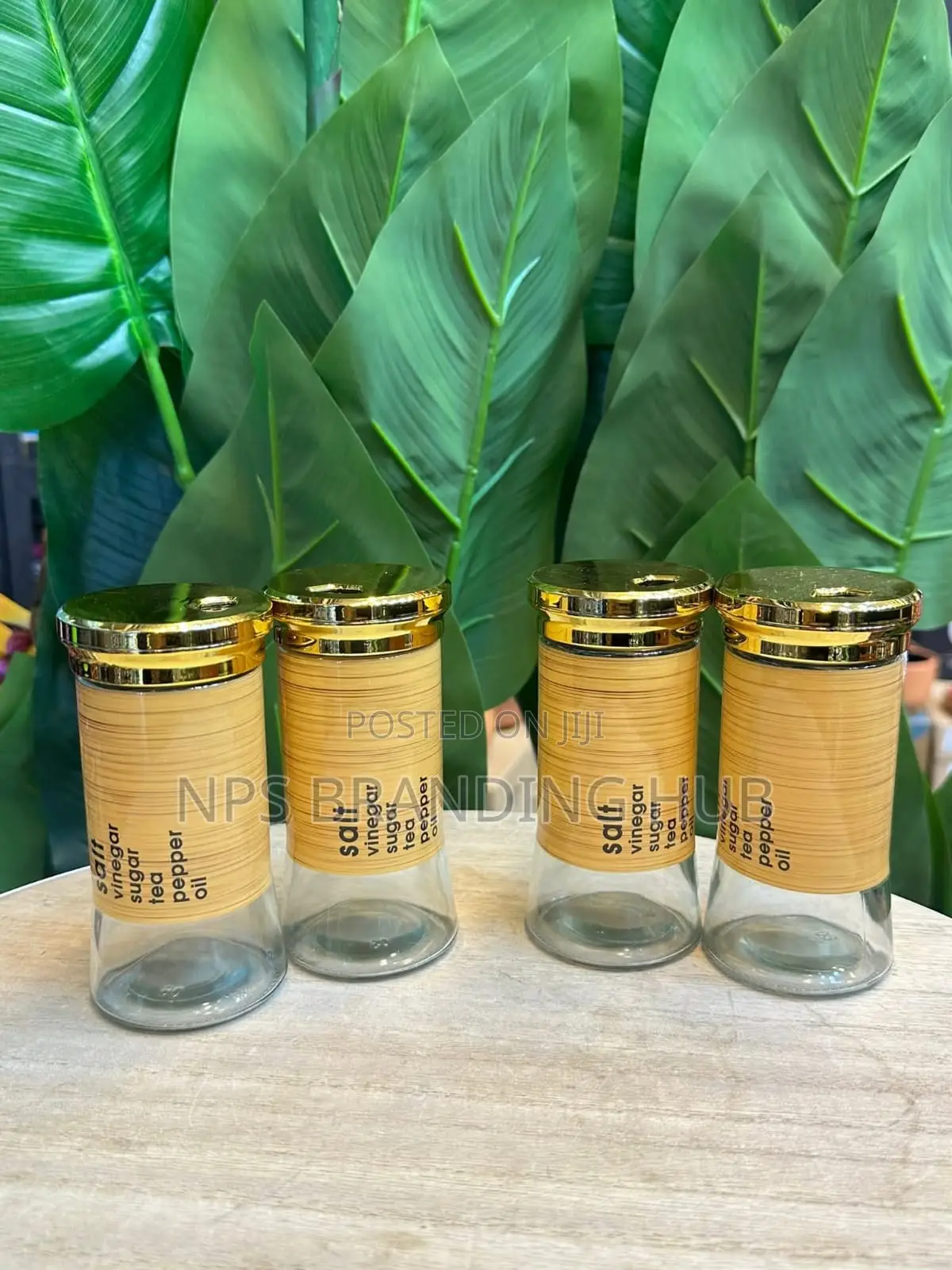 Glass Salt Shaker, Gold Lid Glass Salt Shaker (Hbc