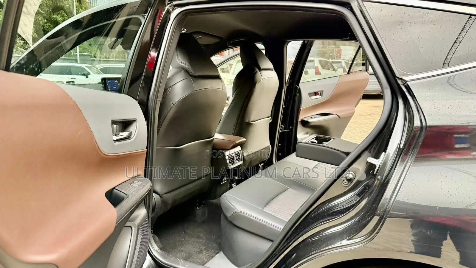 Toyota Harrier 2.5 Hybrid 4WD 2020 Black