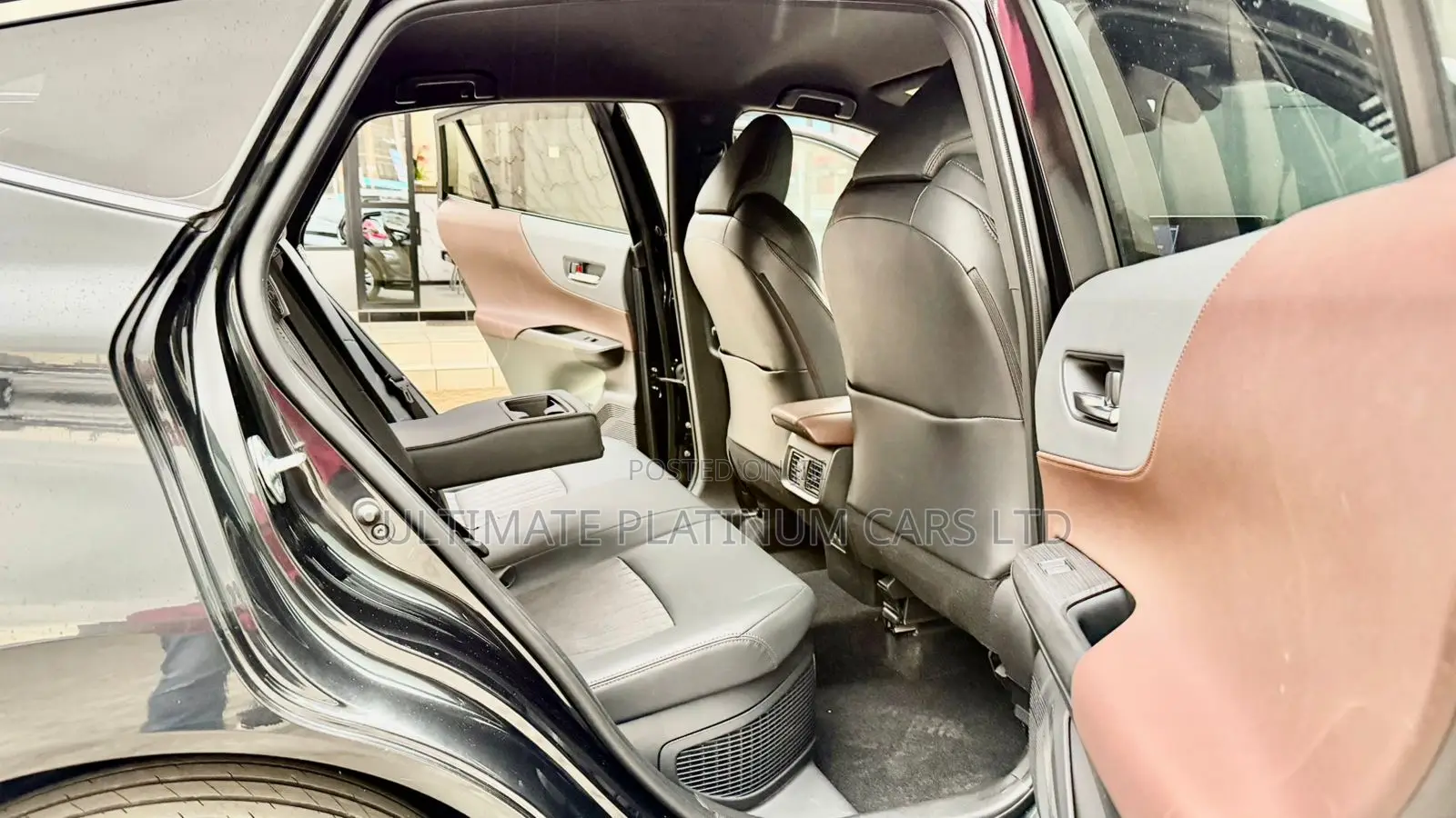 Toyota Harrier 2.5 Hybrid 4WD 2020 Black