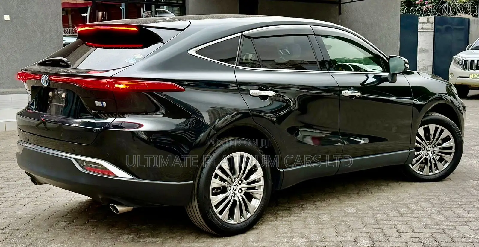Toyota Harrier 2.5 Hybrid 4WD 2020 Black