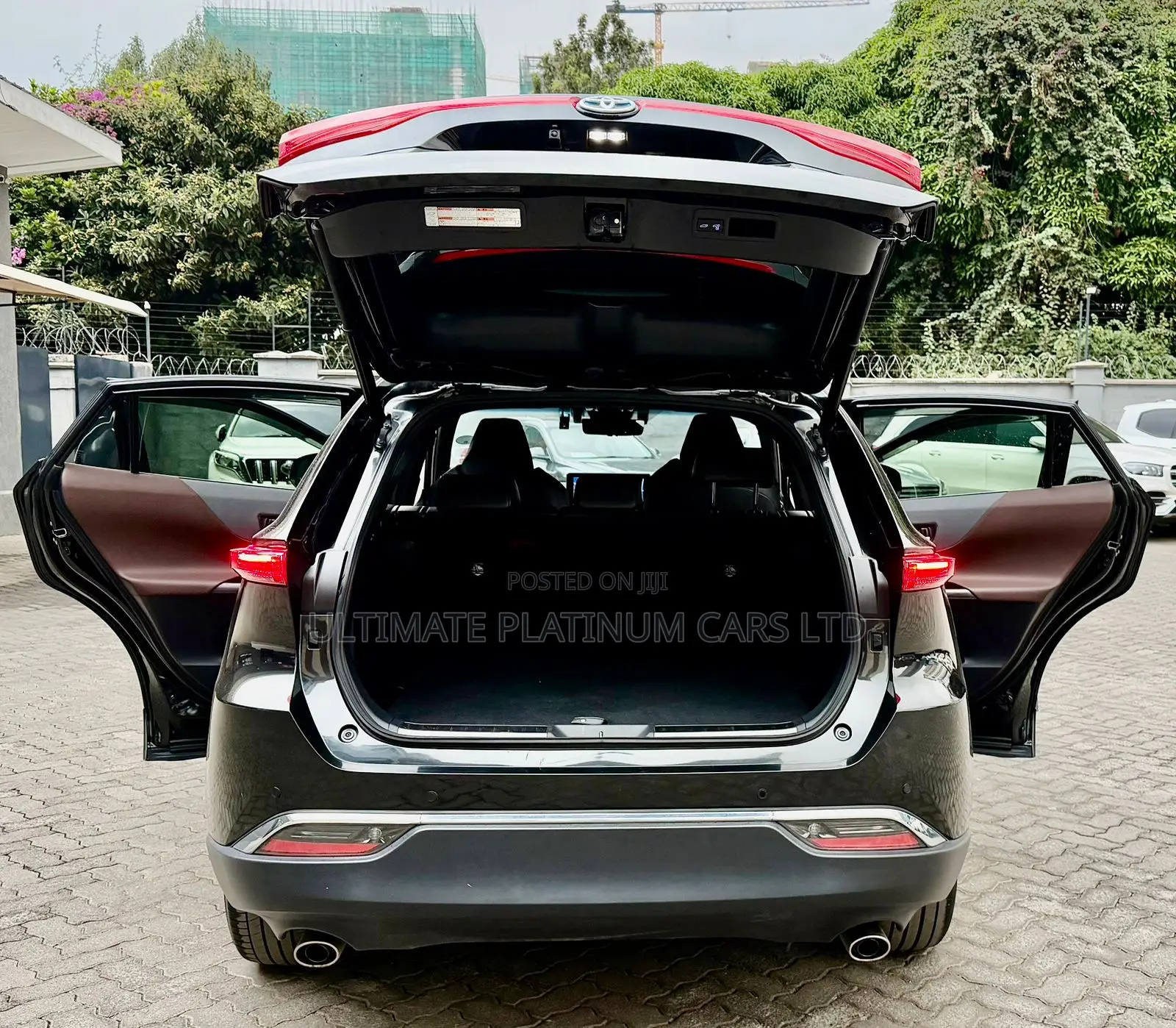 Toyota Harrier 2.5 Hybrid 4WD 2020 Black