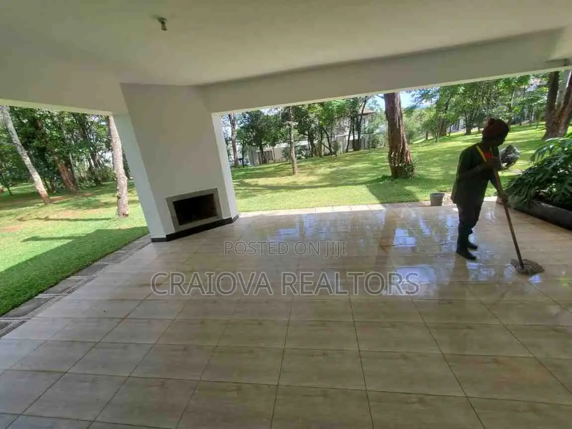 5bdrm House in Hardy for sale