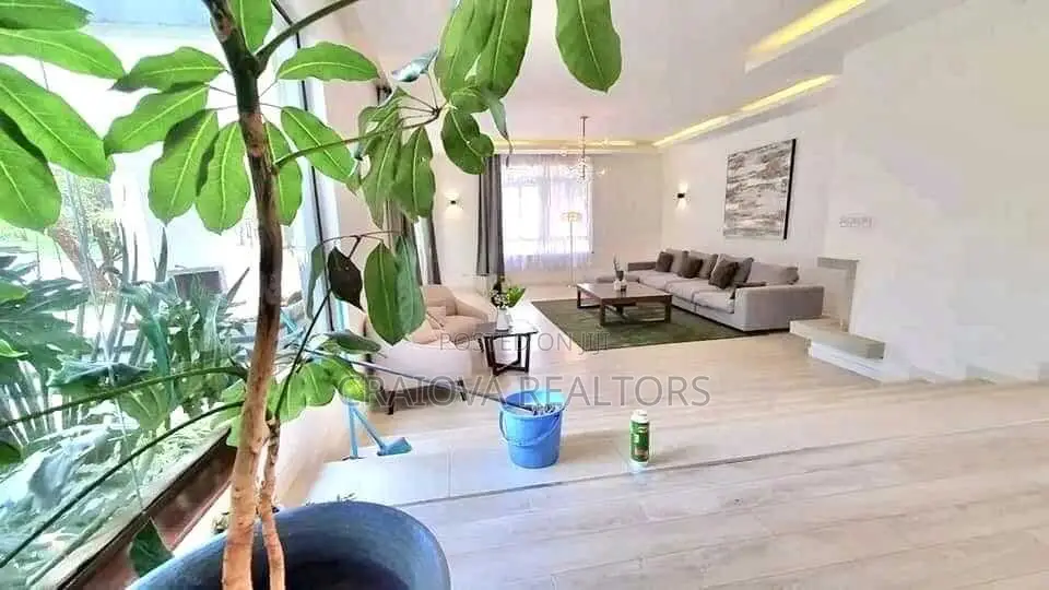 5bdrm House in Hardy for sale