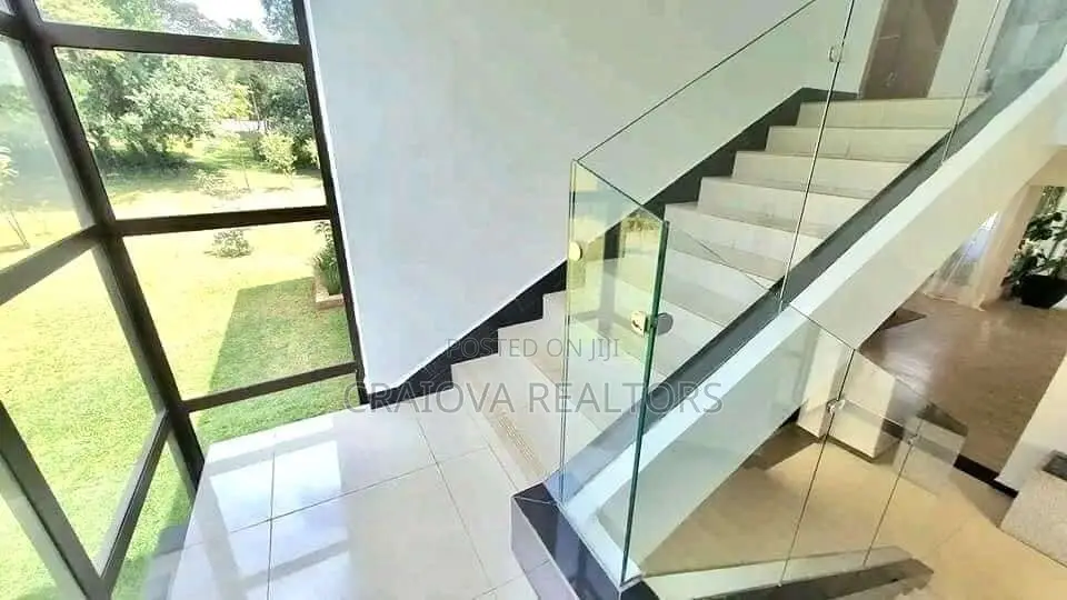 5bdrm House in Hardy for sale