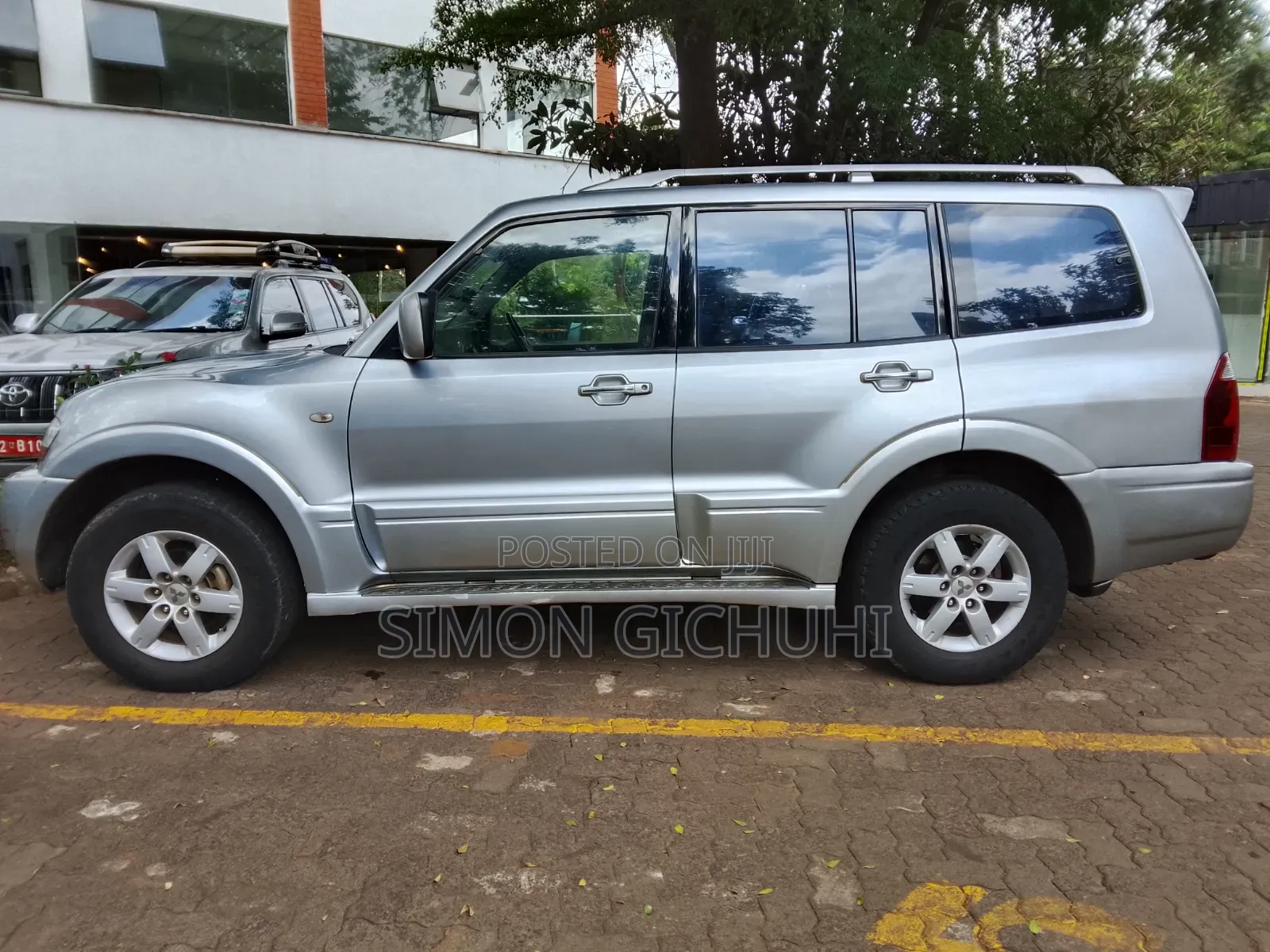 Mitsubishi Pajero 2002 Silver