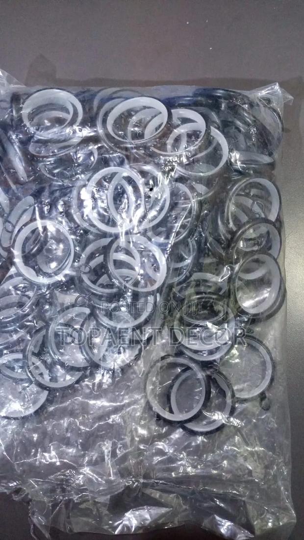 Black Drippery Rings With Plastic Inner Layer