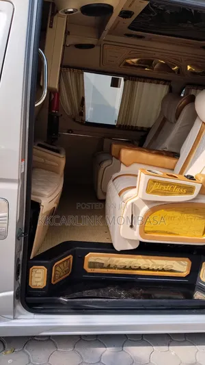 Toyota HiAce 2019 Silver