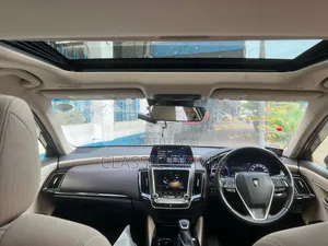 Toyota Crown 2019 Blue