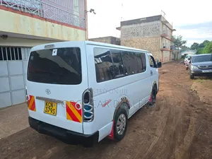 Toyota HiAce 2008 White