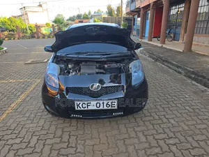 Toyota Vitz 2009 Black
