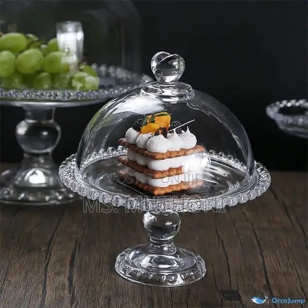 Aesthetic Vintage-Style Acrylic Cake / Dessert Stand
