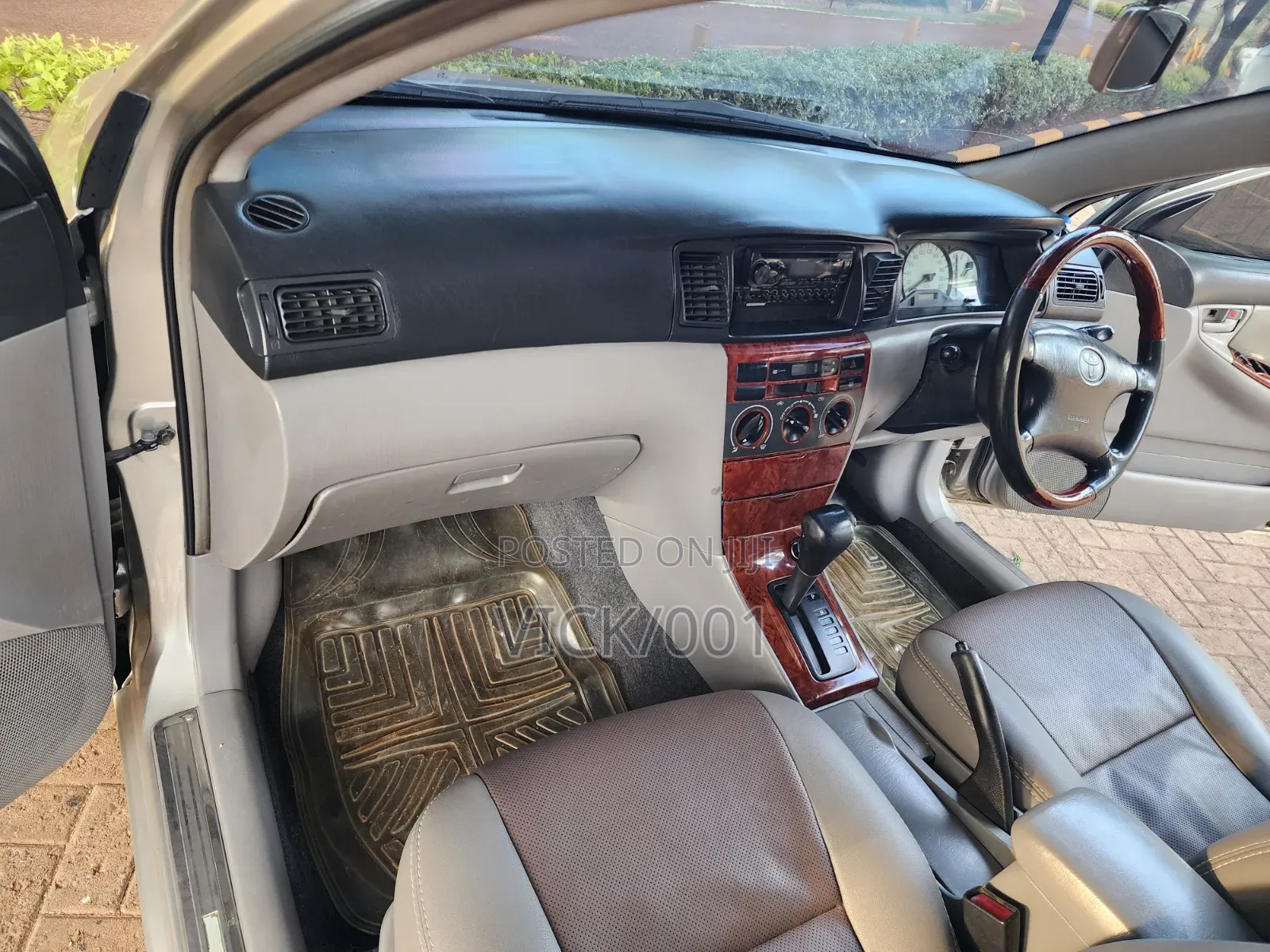 Toyota Corolla 2002 Silver