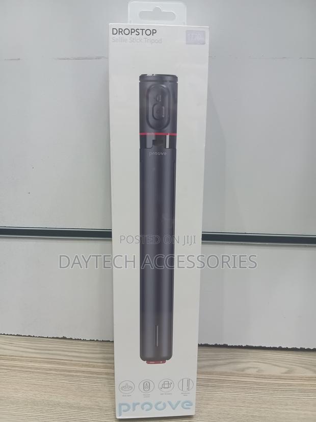 The Proove Dropstop Selfie Stick Tripod Comes in a Sleek Black Design