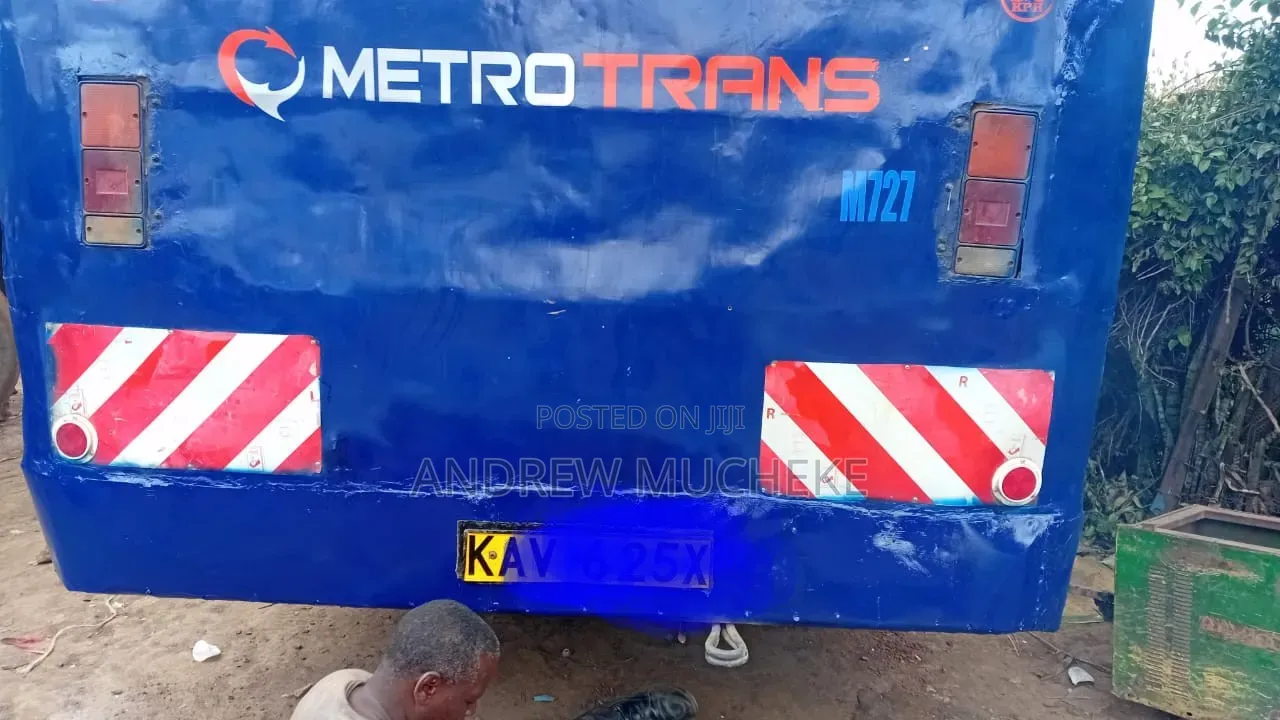 Nissan Civilian 2005 Blue