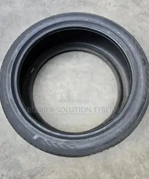 275 /40 R22 Kumho Tyres 108y X/L Escta Ps71