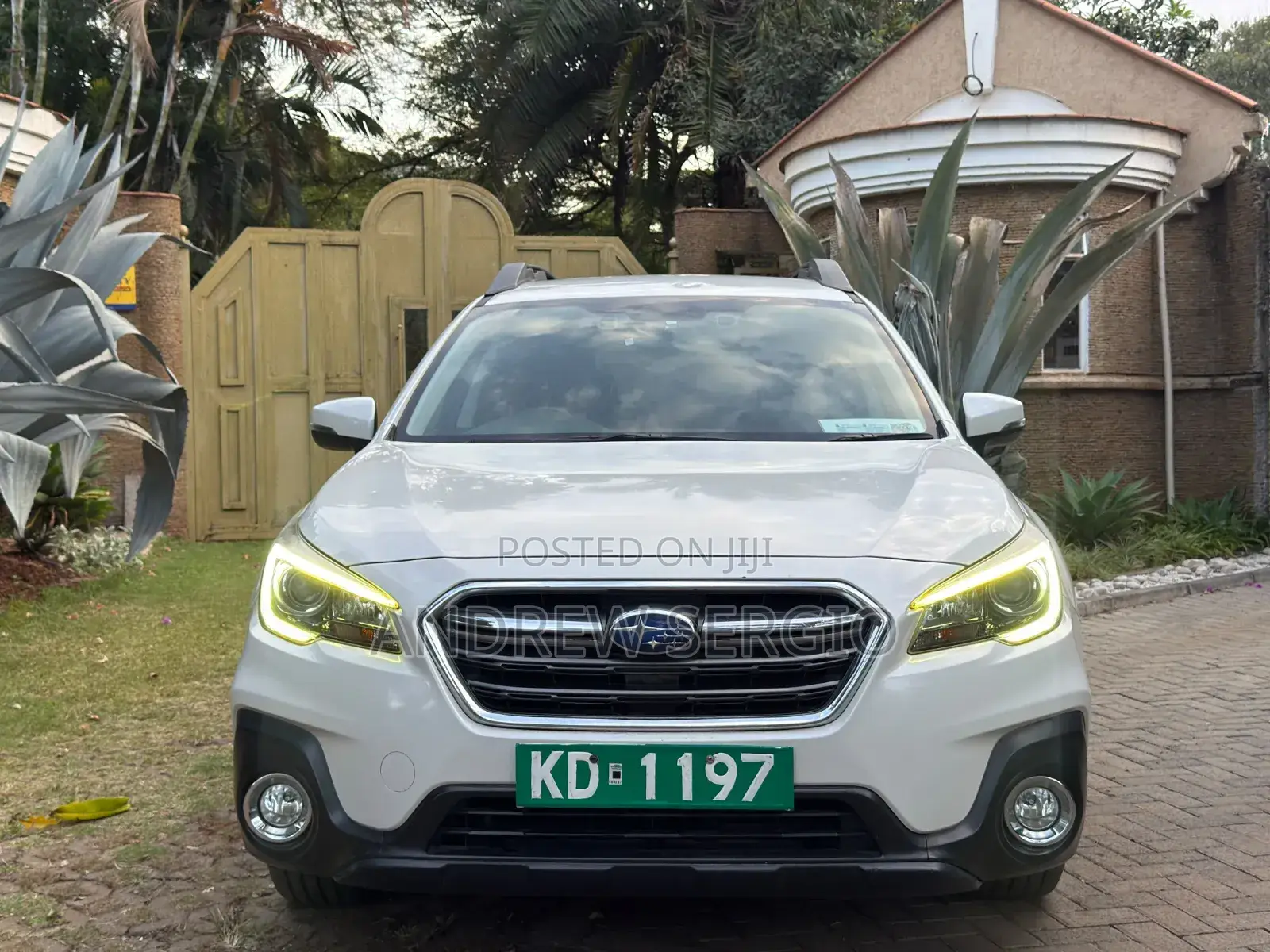 Subaru Outback 2018 White