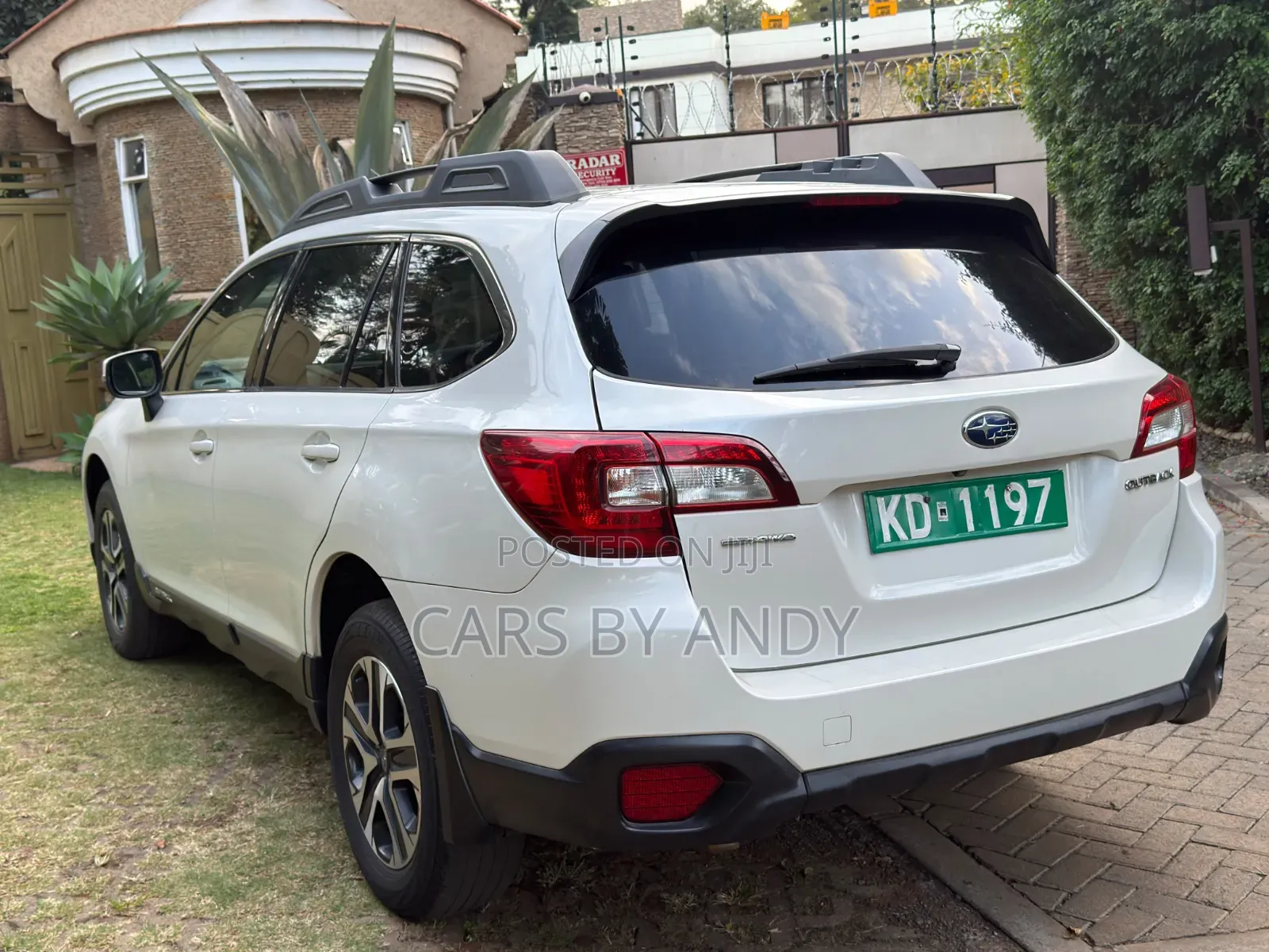 Subaru Outback 2018 White