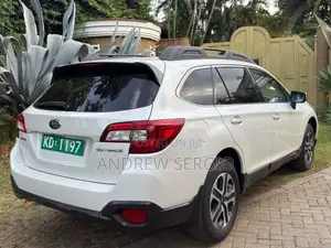 Subaru Outback 2018 White