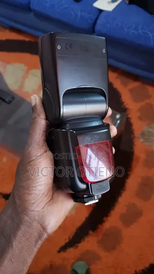 Camera Flash, Speedlight