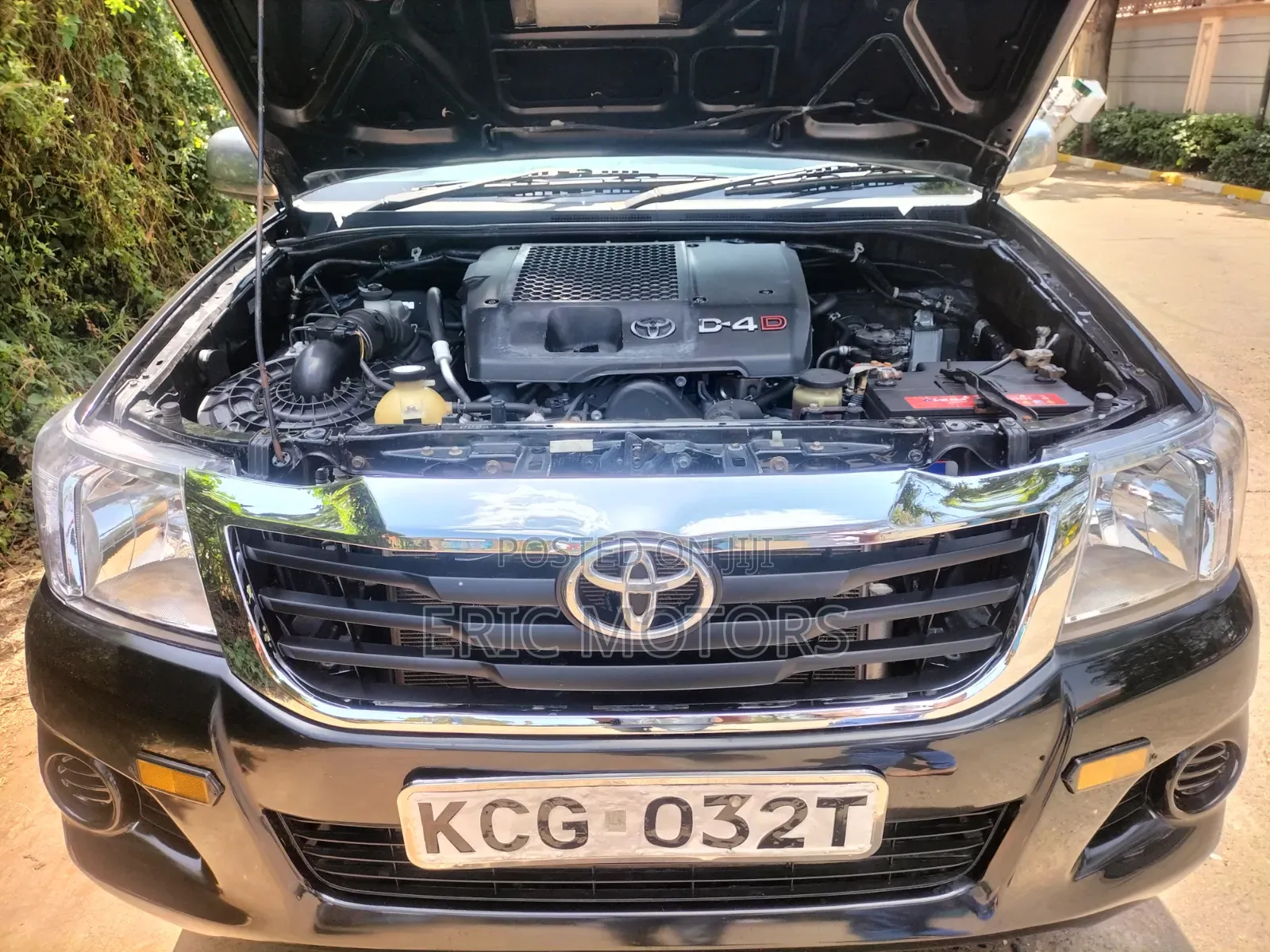 Toyota Hilux 2010 Black