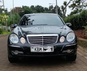 Mercedes-Benz E200 2023 Black