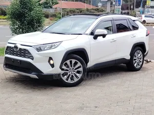Toyota RAV4 2019 White