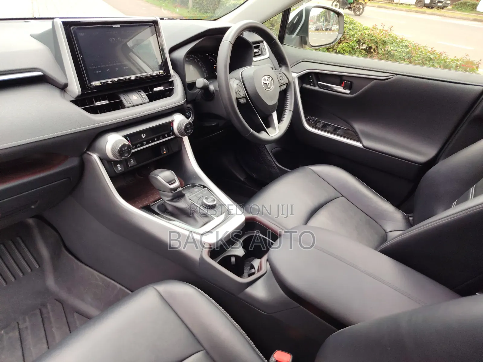 Toyota RAV4 2019 White