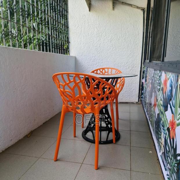 Plastic Chairs - thumbnail 9