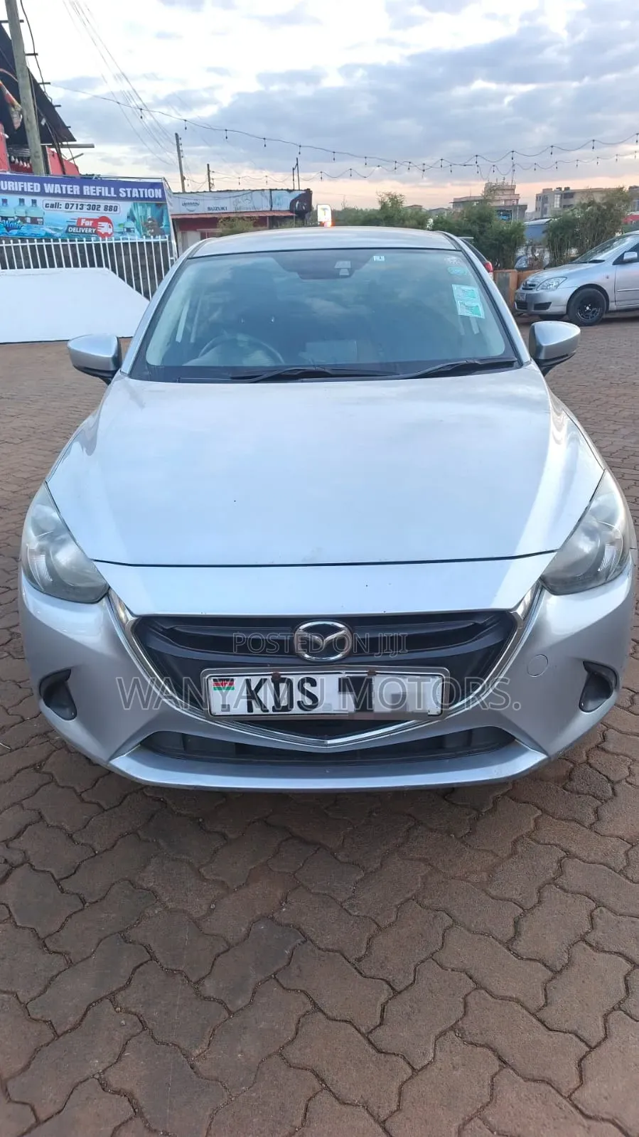 Mazda Demio 2017 Silver