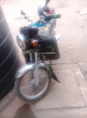 Bajaj Boxer 100 2021 Red