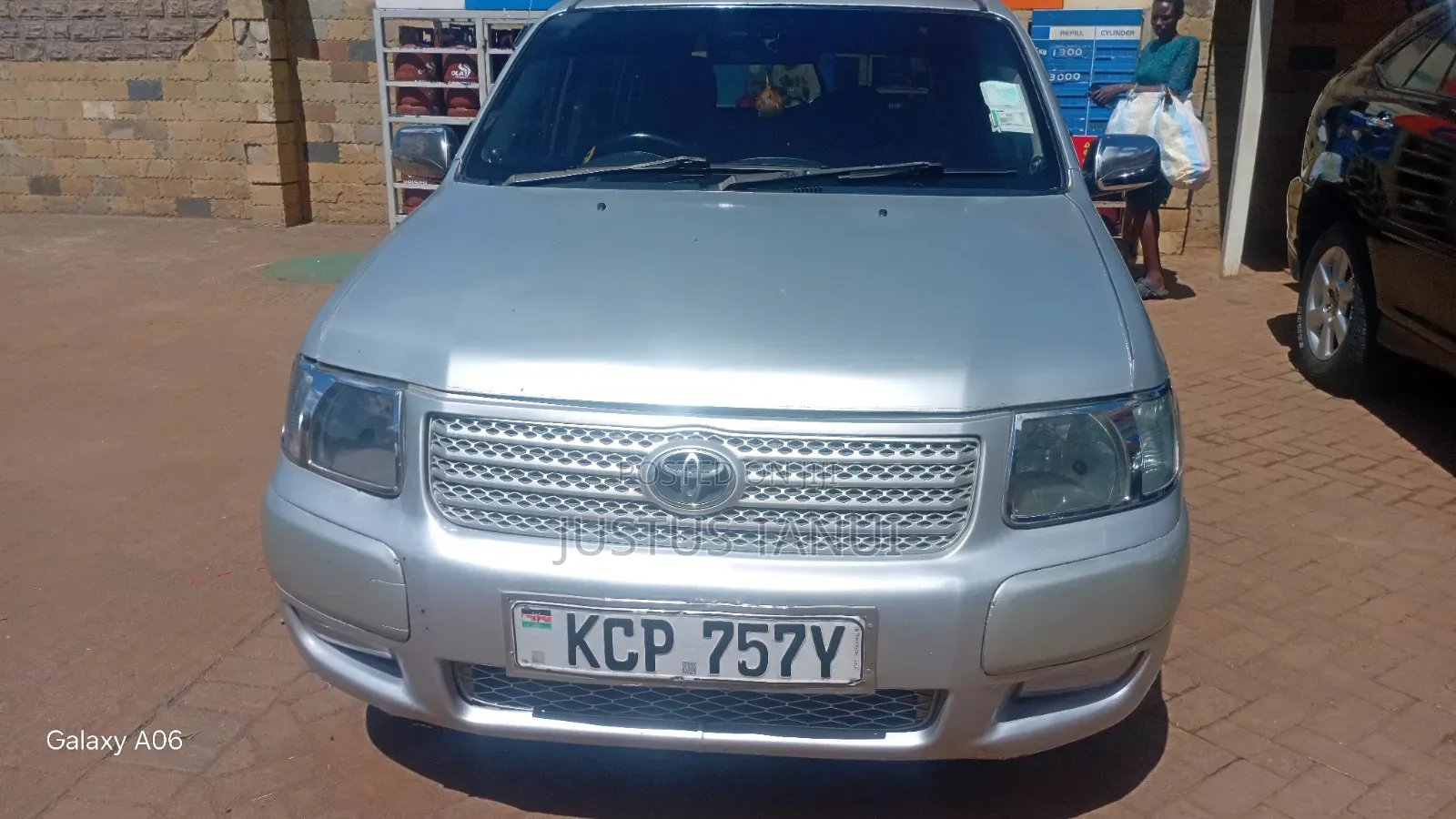 Toyota Succeed 2011 Silver