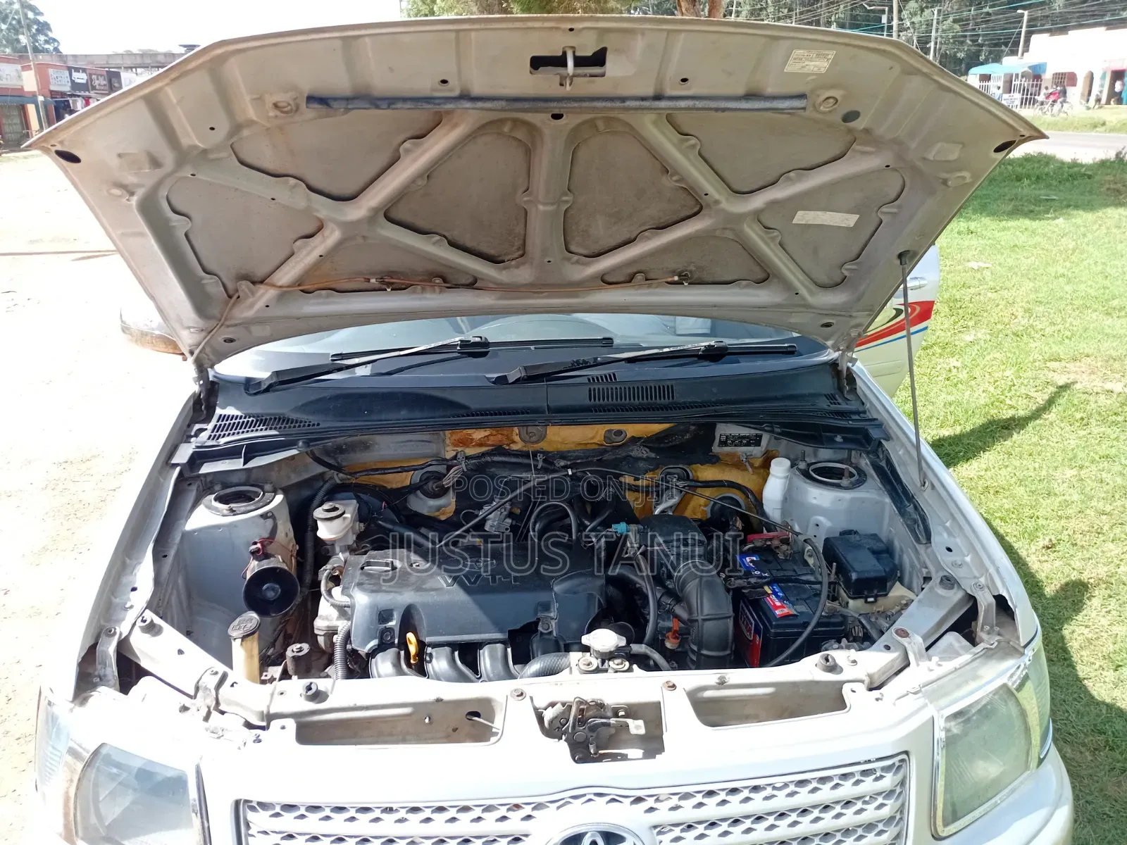 Toyota Succeed 2011 Silver
