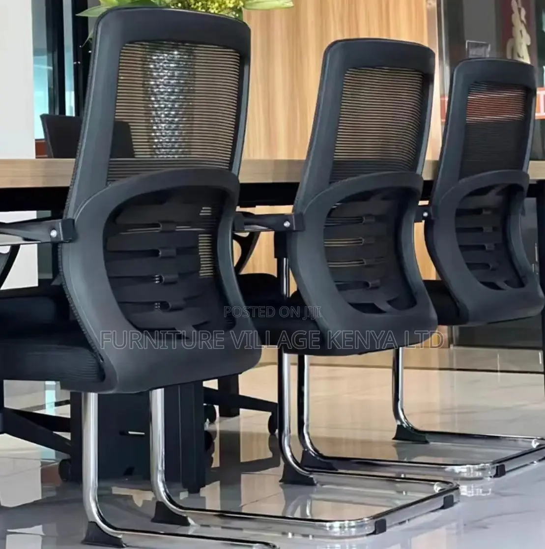 Ergonomic Mesh Visitor Chair