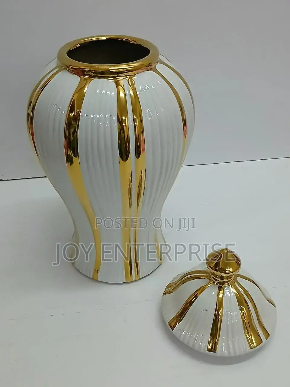 Ceramic Gold-Plated White Flower Vase