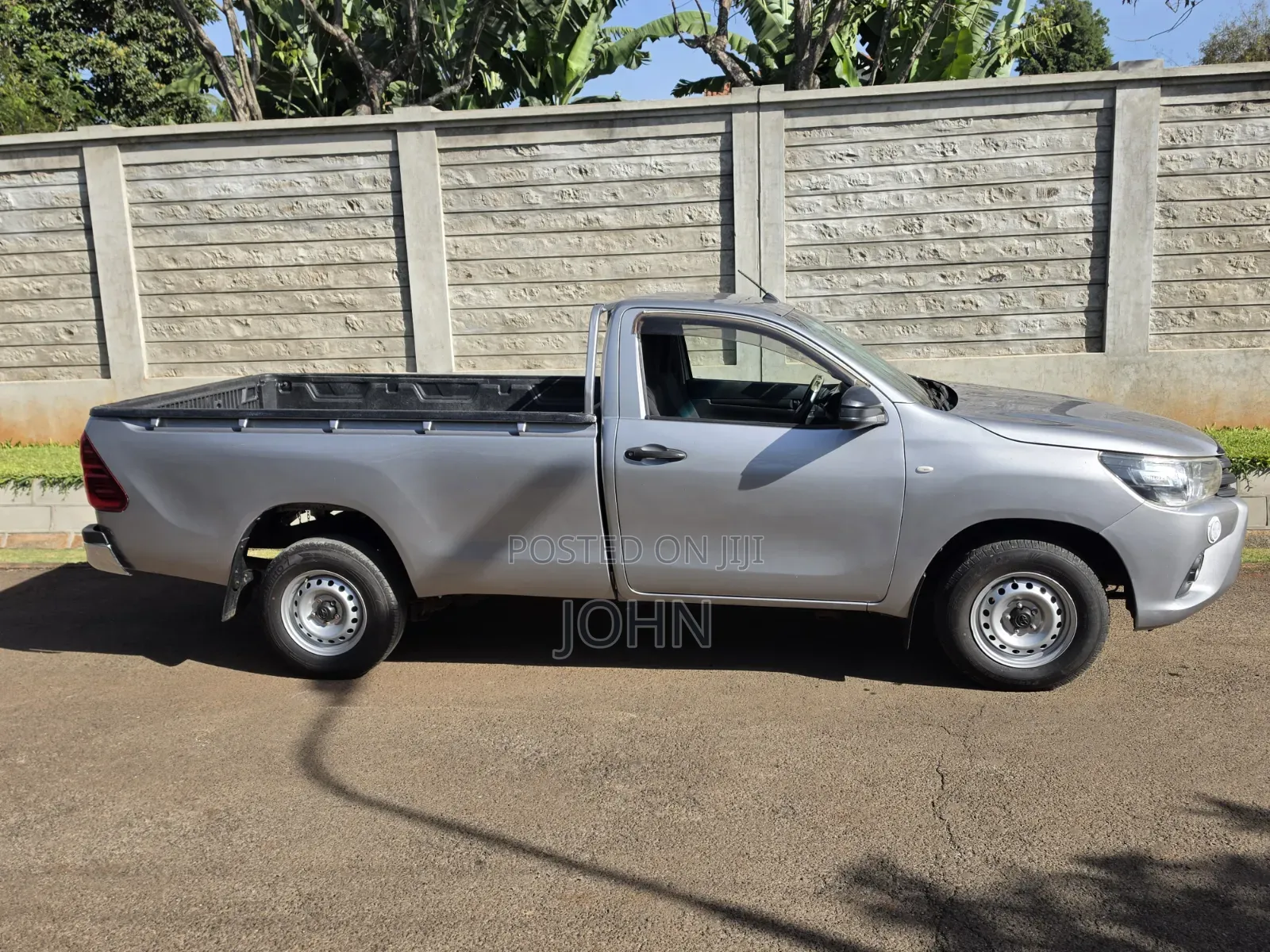 Toyota Hilux 2019 Silver