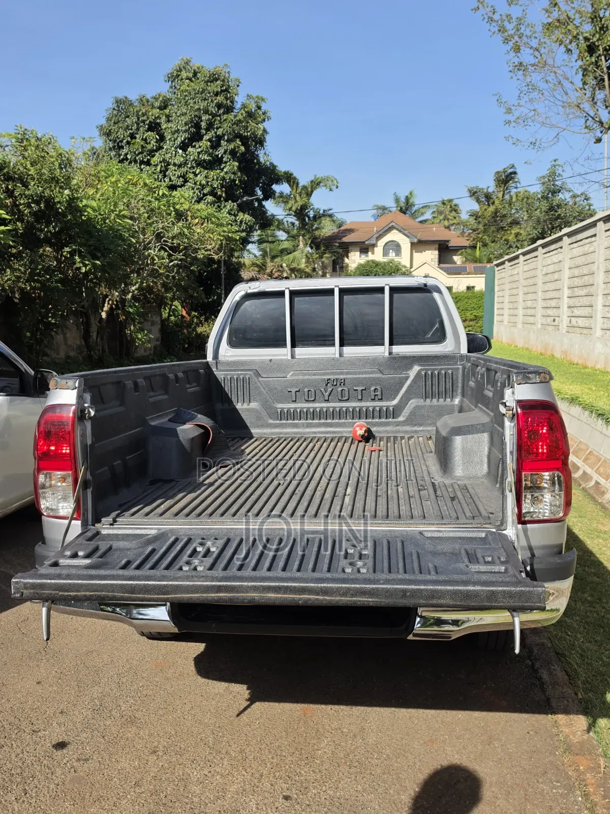 Toyota Hilux 2019 Silver