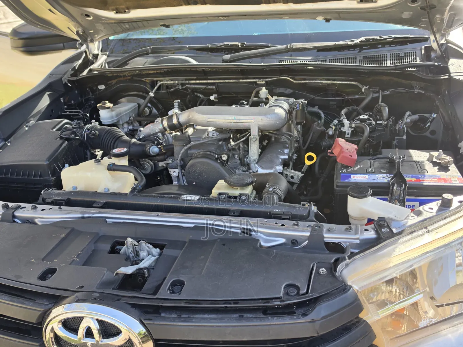 Toyota Hilux 2019 Silver