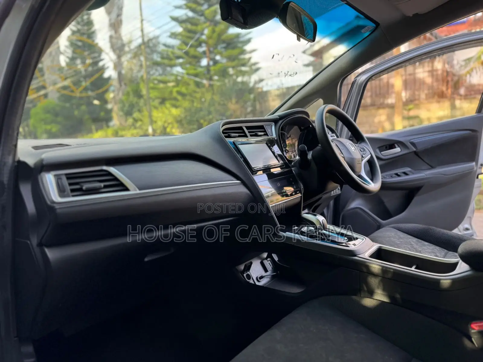 Honda Fit Shuttle 2019 Silver