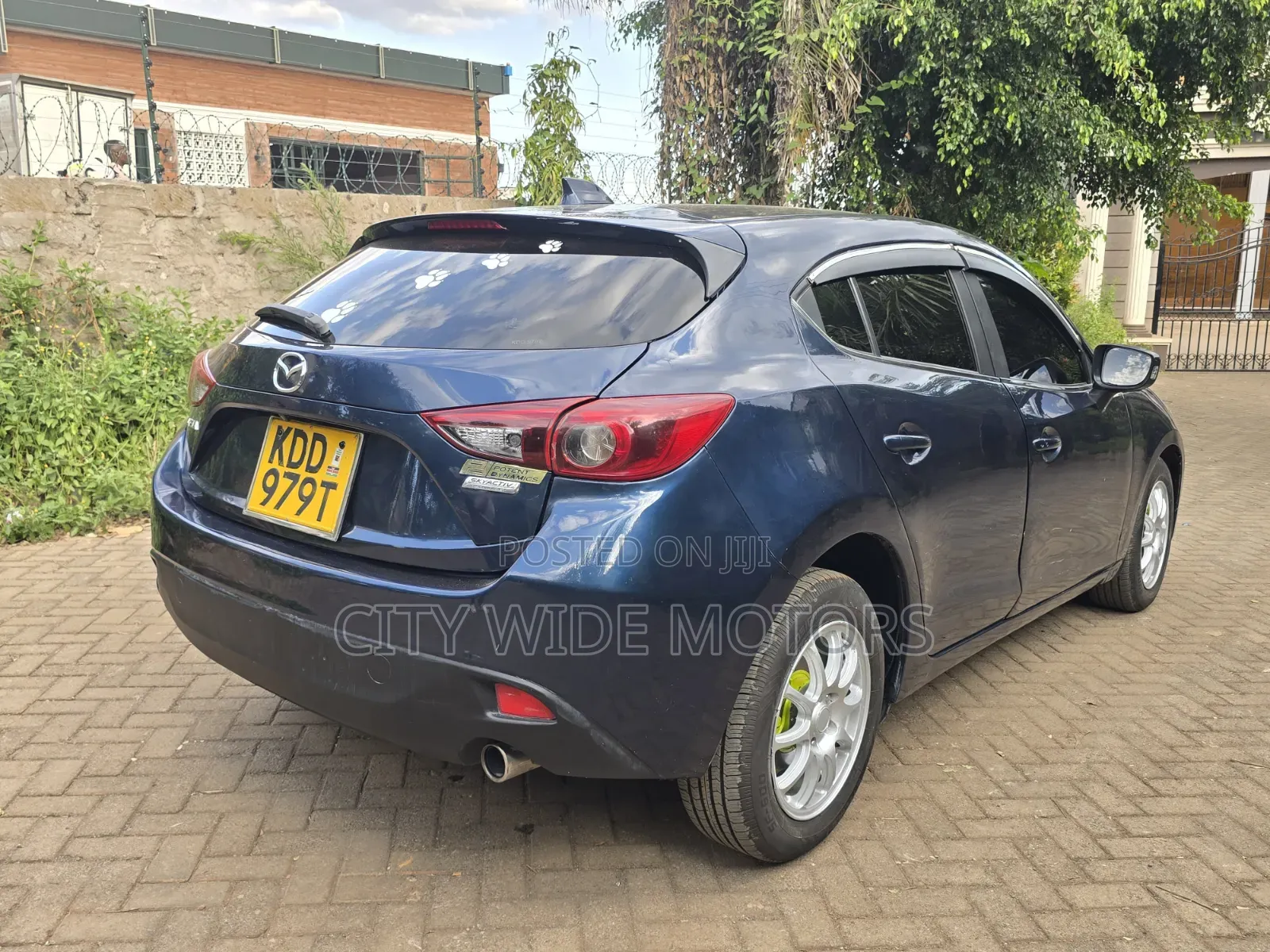 Mazda Axela SV Premium 2014 Blue