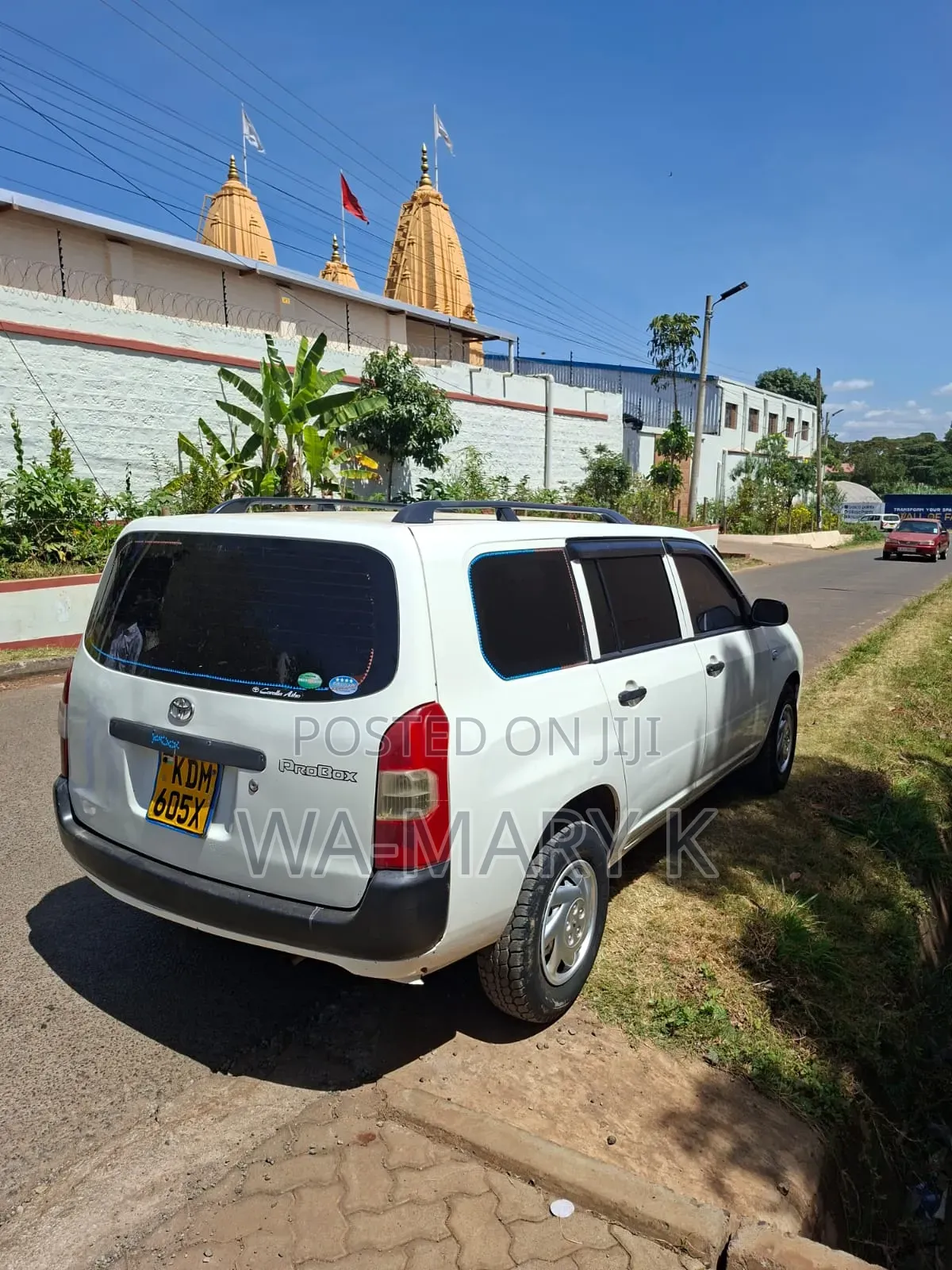 Toyota HiAce 2017 White